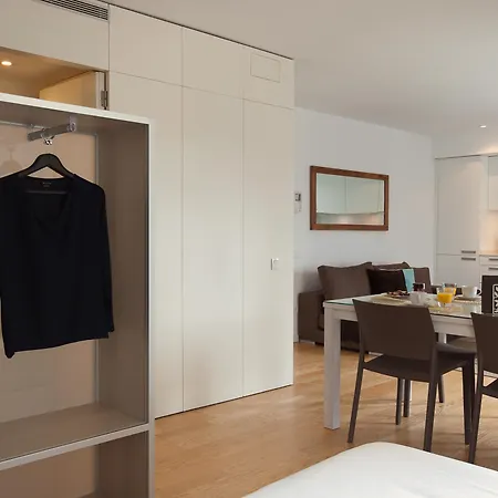 Lugaris Apartment *