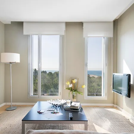 Lugaris Apartment *