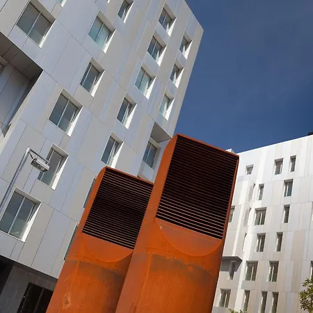 Lugaris Apartment *